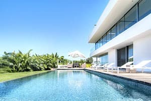 luxury rehab
